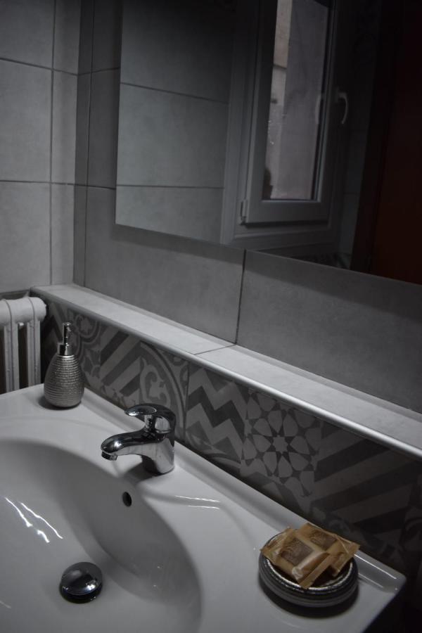 Samele Bed And Breakfast Lecce Bagian luar foto