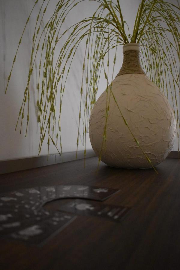 Samele Bed And Breakfast Lecce Bagian luar foto