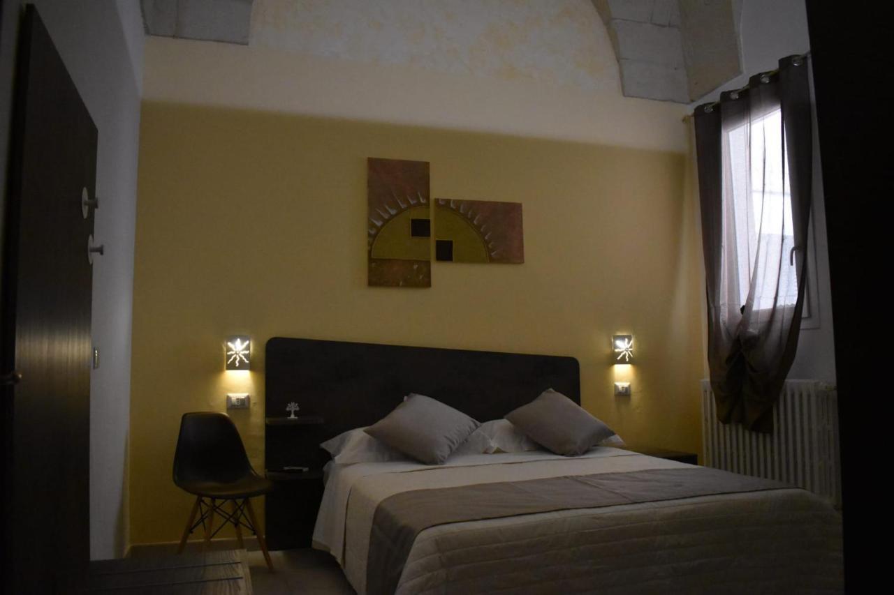 Samele Bed And Breakfast Lecce Bagian luar foto