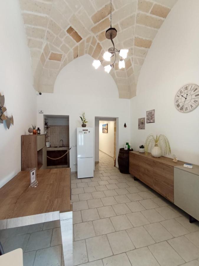 Samele Bed And Breakfast Lecce Bagian luar foto